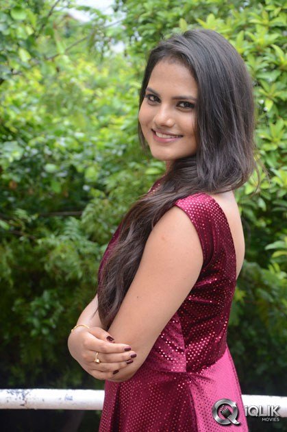 Priyanka-At-Lovers-Park-Movie-Opening